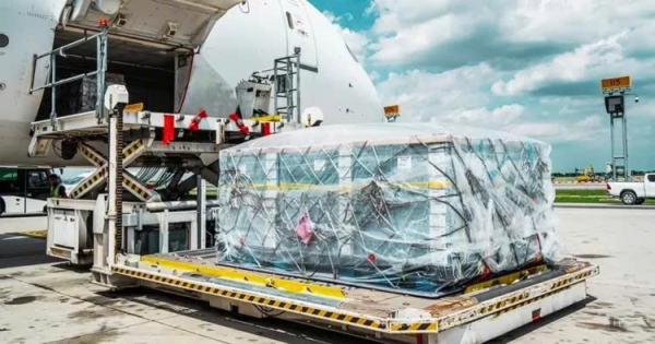 Căng thẳng thị trường hàng không tháng 10_20251002021729.jpg